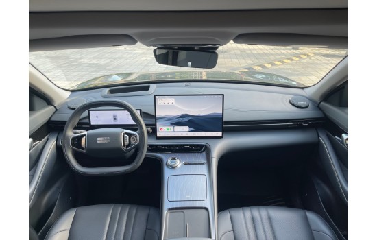 Geely Galaxy E5 2WD, 2025 (7), модель 2026 года, пробег 4 тысячи км